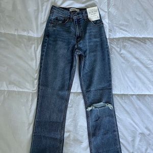 NWT Abercrombie & Fitch Ultra High Rise 90s Slim Straight Jean Size 25